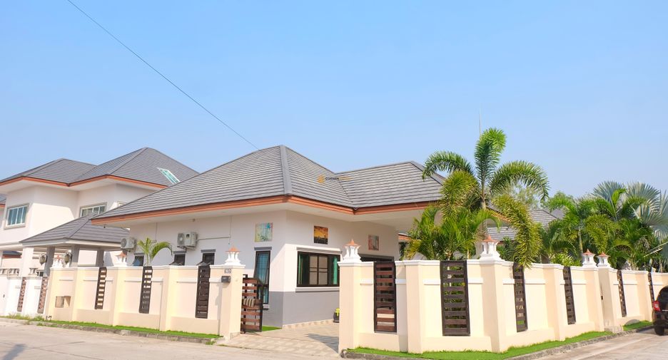 For rent 3 bedrooms house in Huay Yai, Pattaya
