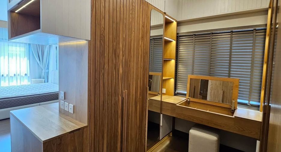 For sale and for rent 5 bedrooms house in Bang Phli, Samut Prakan