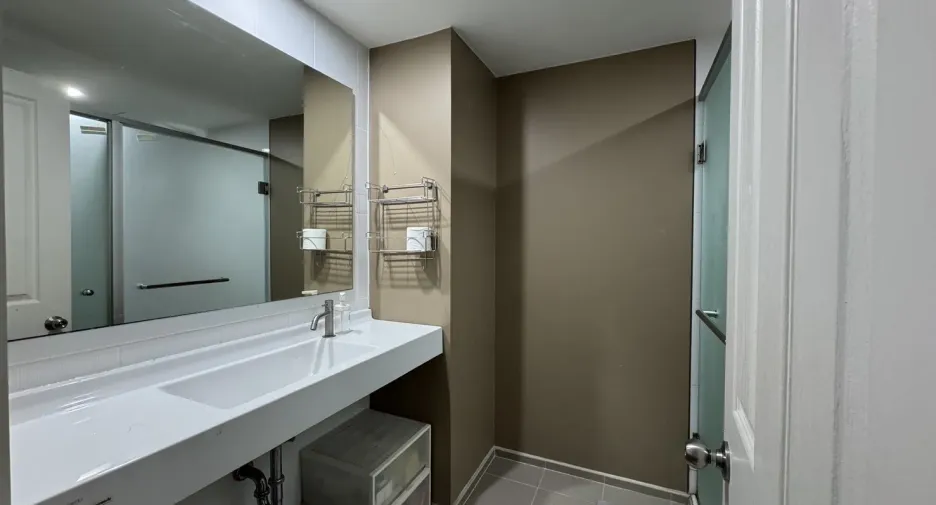 Condo en venta de 2 habitaciones en Thon Buri, Bangkok