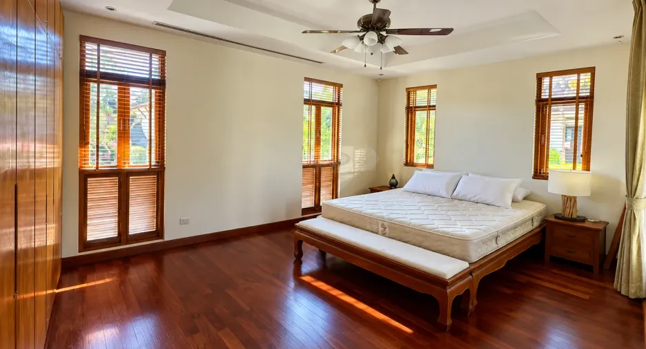 For sale 5 bedrooms house in Mueang Phuket, Phuket