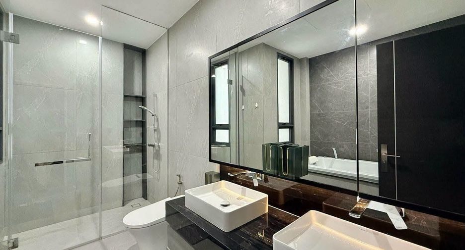 For rent 4 bedrooms house in Suan Luang, Bangkok
