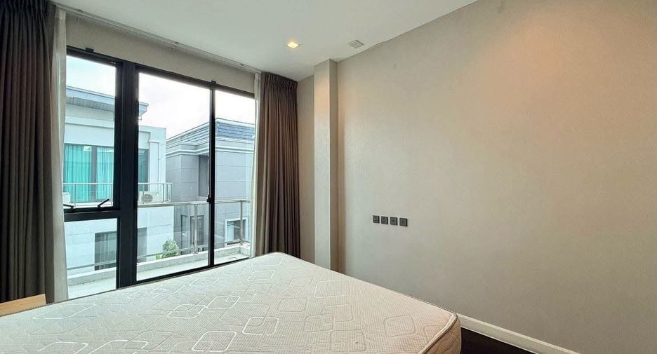 For rent 4 bedrooms house in Suan Luang, Bangkok