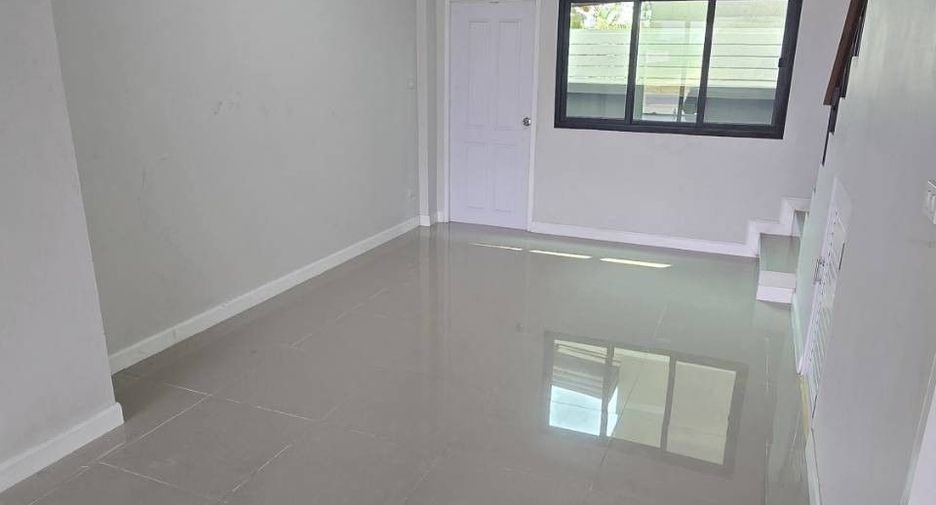 For sale and for rent 3 bedrooms retail Space in Doi Saket, Chiang Mai