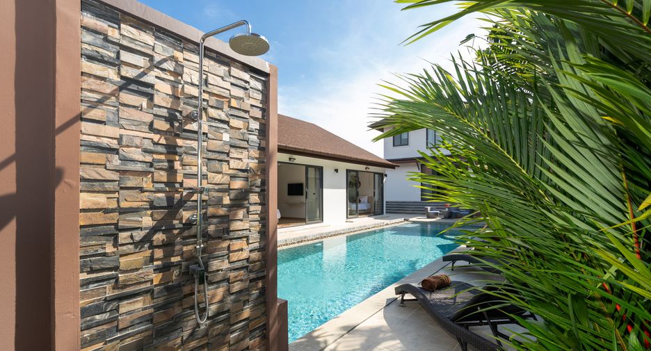 For sale 5 bedrooms villa in Mueang Phuket, Phuket