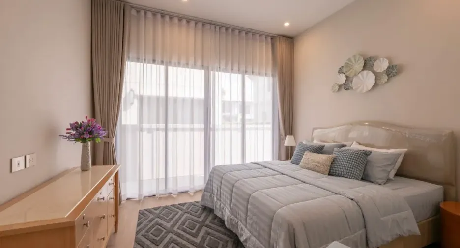 For rent 4 bedrooms house in Bang Kapi, Bangkok