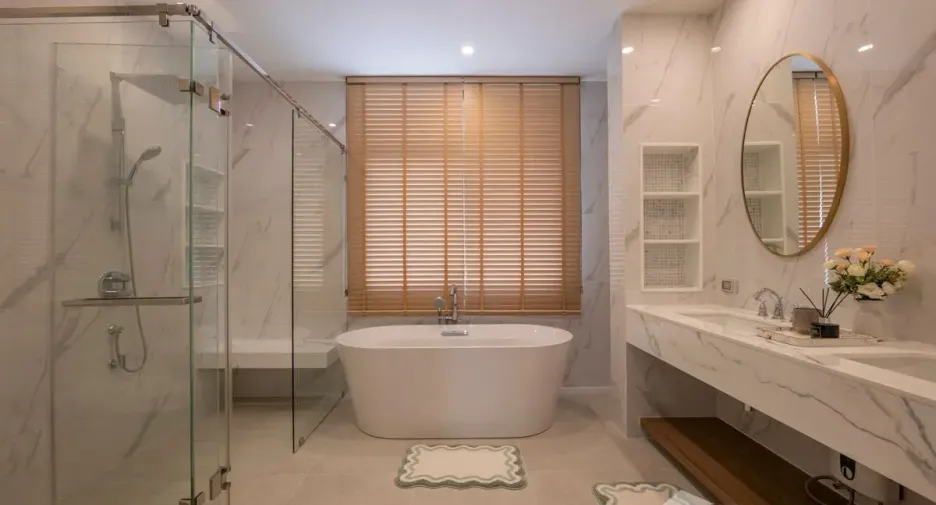 For rent 4 bedrooms house in Bang Kapi, Bangkok