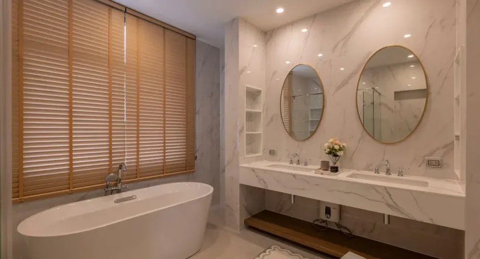 For rent 4 bedrooms house in Bang Kapi, Bangkok