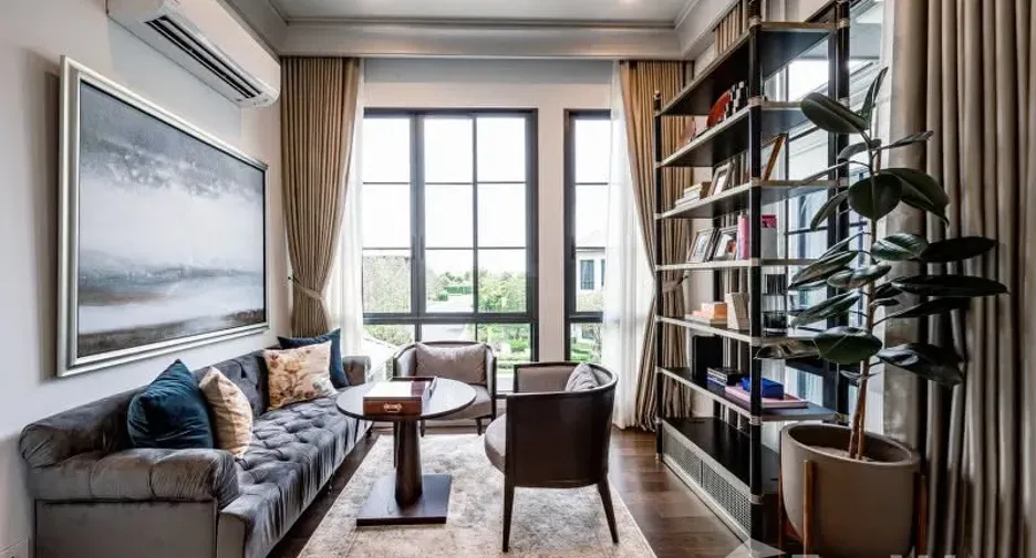 For rent 5 bedrooms house in Bang Kapi, Bangkok