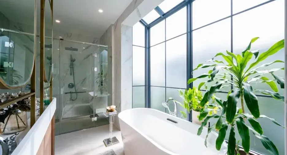 For rent 5 bedrooms house in Bang Kapi, Bangkok