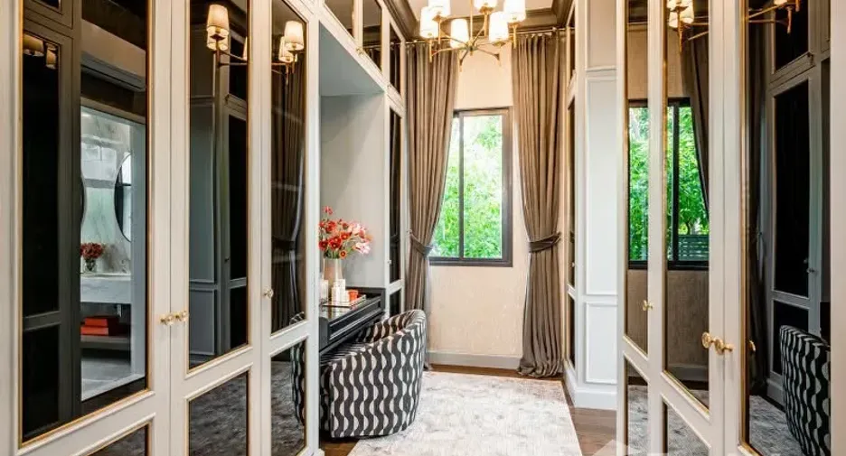 For rent 5 bedrooms house in Bang Kapi, Bangkok