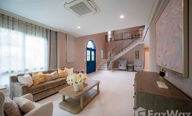 For rent 5 bedrooms house in Saphan Sung, Bangkok