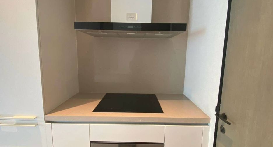 For rent 2 bedrooms condo in Khlong San, Bangkok