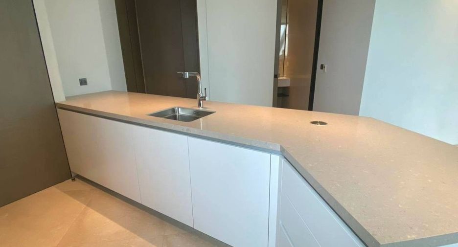 For rent 2 bedrooms condo in Khlong San, Bangkok