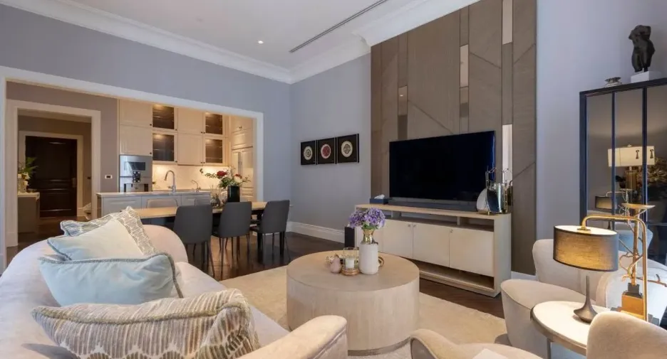 For rent 2 bedrooms condo in Pathum Wan, Bangkok