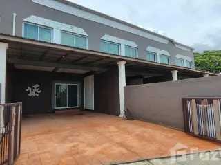 For sale 3 bedrooms townhouse in Mueang Phayao, Phayao