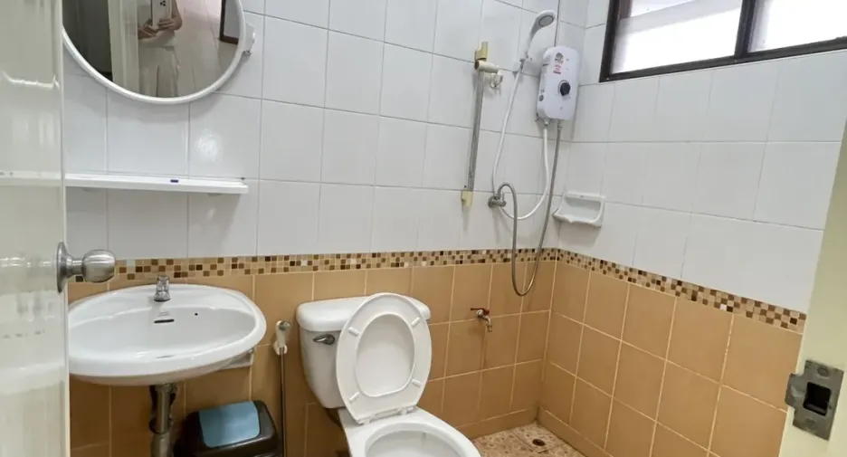 For rent 3 bedrooms house in Saraphi, Chiang Mai