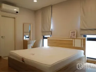 Casa en alquiler y en venta de 4 habitaciones en Bang Phli, Samut Prakan