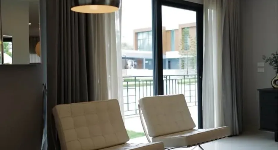 Casa en alquiler y en venta de 4 habitaciones en Bang Phli, Samut Prakan
