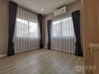 For rent 4 bedrooms house in Lat Krabang, Bangkok