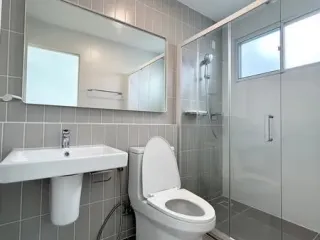 For rent 3 bedrooms townhouse in Prawet, Bangkok