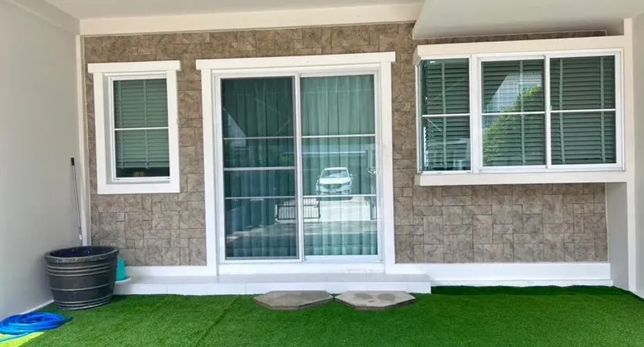 For rent 3 ベッドルーム townhouse in Prawet, Bangkok