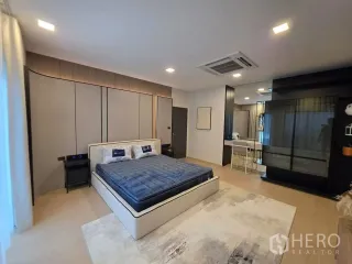 For rent 3 bedrooms townhouse in Bang Phli, Samut Prakan