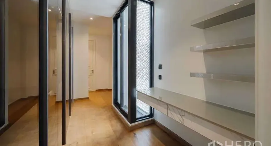 For rent and for sale 3 bedrooms townhouse in Watthana, Bangkok