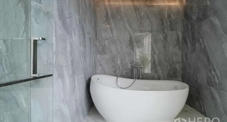For rent and for sale 3 bedrooms townhouse in Watthana, Bangkok