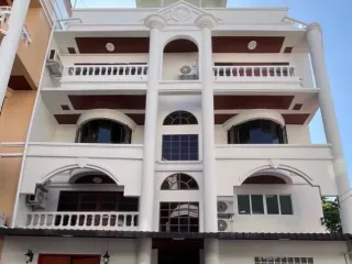 出租 5 卧室 办公室 在 Watthana, 曼谷