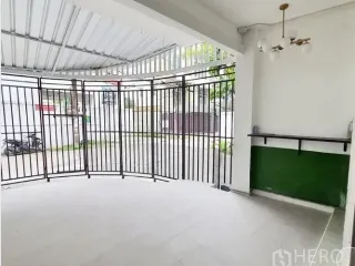 出租 4 卧室 办公室 在 Watthana, 曼谷