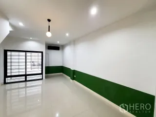 出租 4 卧室 办公室 在 Watthana, 曼谷