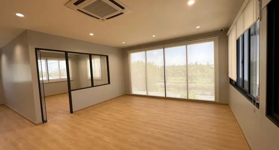 For rent and for sale warehouse in Lam Luk Ka, Pathum Thani