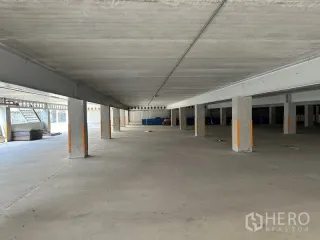 À louer entrepôt à Lat Krabang, Bangkok