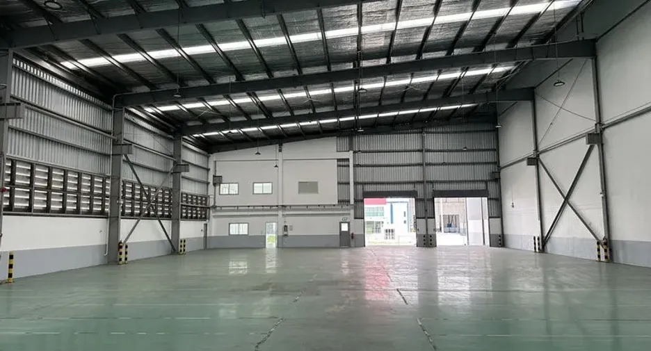 For rent warehouse in Mueang Samut Prakan, Samut Prakan
