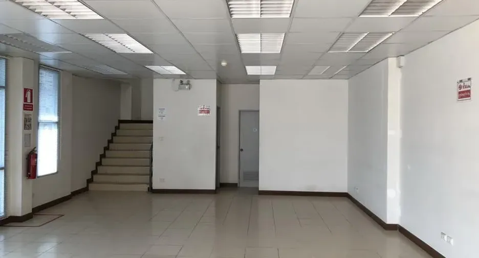 For rent warehouse in Bang Sao Thong, Samut Prakan