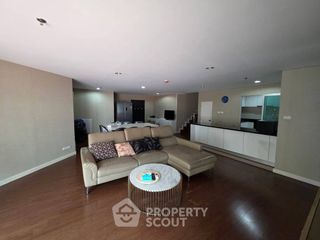 For rent 5 bedrooms condo in Huai Khwang, Bangkok