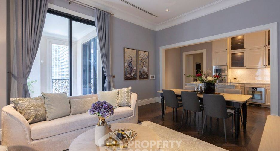 For rent 3 bedrooms condo in Pathum Wan, Bangkok