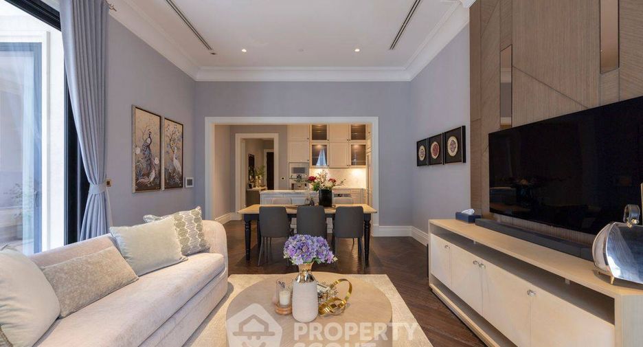 For rent 3 bedrooms condo in Pathum Wan, Bangkok