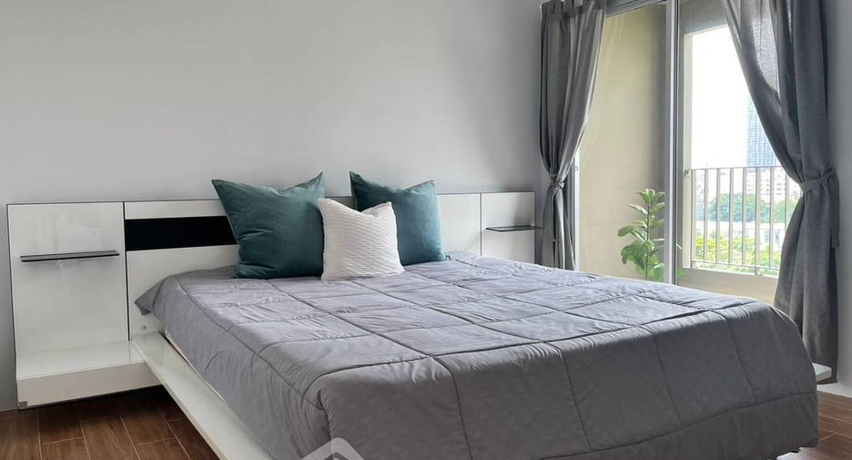 Condo en alquiler de 1 habitaciones en Khlong Toei, Bangkok