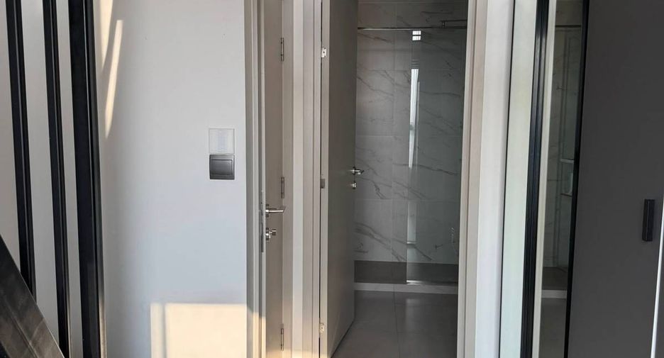 For sale 1 bed condo in Phra Khanong, Bangkok