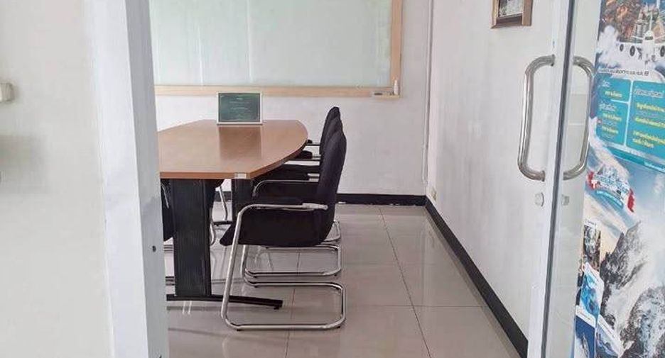 For sale 5 bedrooms house in Mueang Chon Buri, Chonburi
