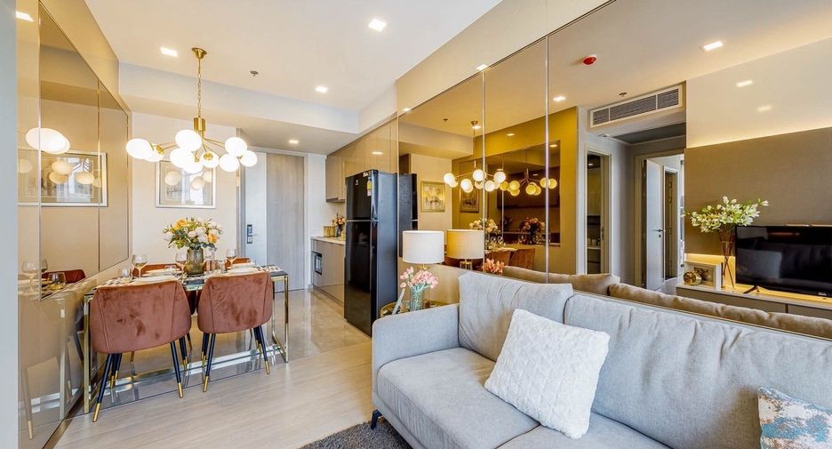 For sale 2 bedrooms condo in Huai Khwang, Bangkok