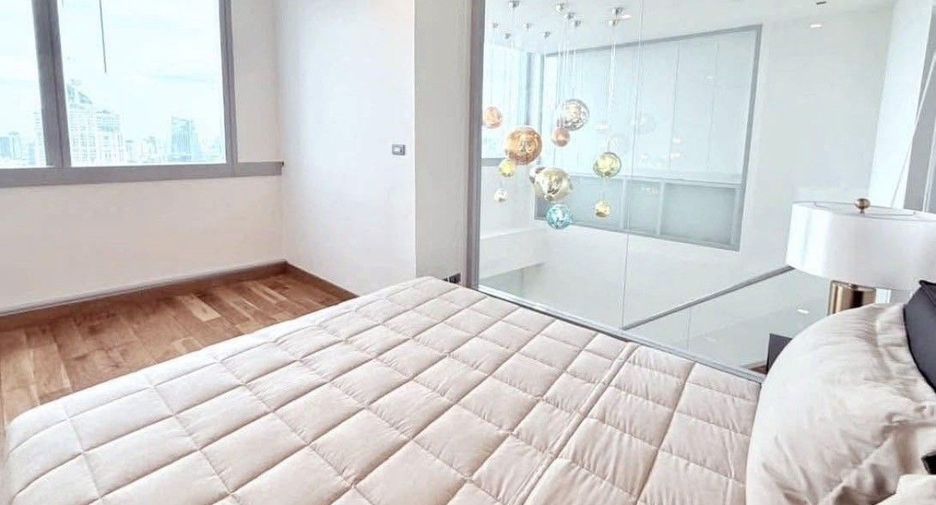 For rent 3 bedrooms condo in Khlong Toei, Bangkok