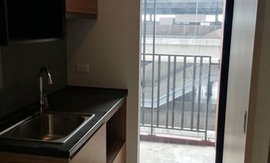 À vendre studio condo à Bang Phlat, Bangkok
