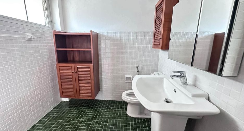 For sale 2 bedrooms condo in Bang Saray, Pattaya