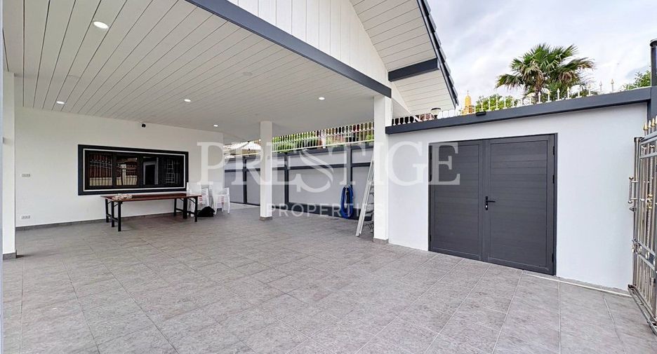 For sale 4 bedrooms house in Bang Lamung, Chonburi