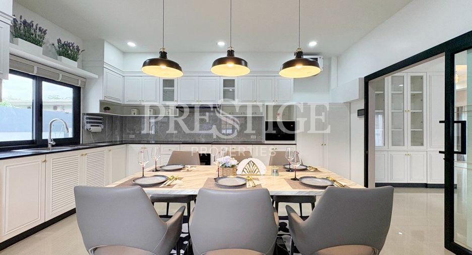 For sale 4 bedrooms house in Bang Lamung, Chonburi