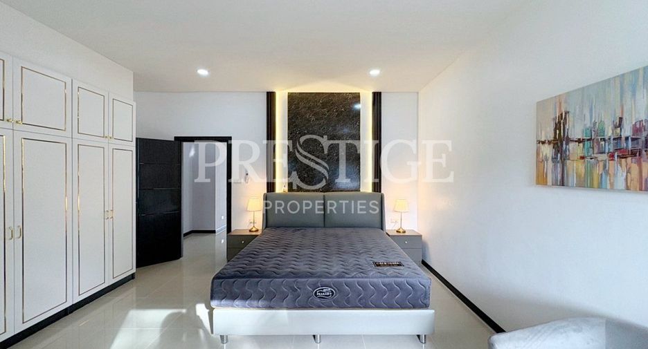 For sale 4 bedrooms house in Bang Lamung, Chonburi