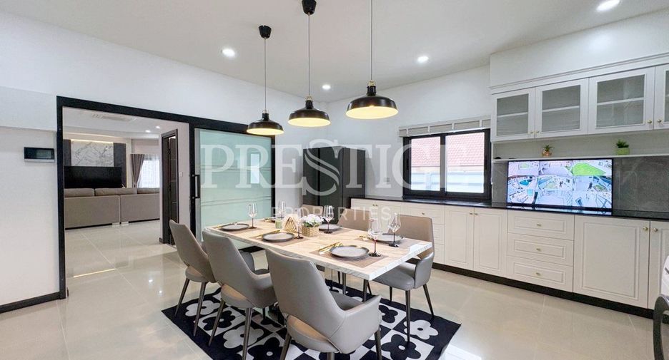 For sale 4 bedrooms house in Bang Lamung, Chonburi
