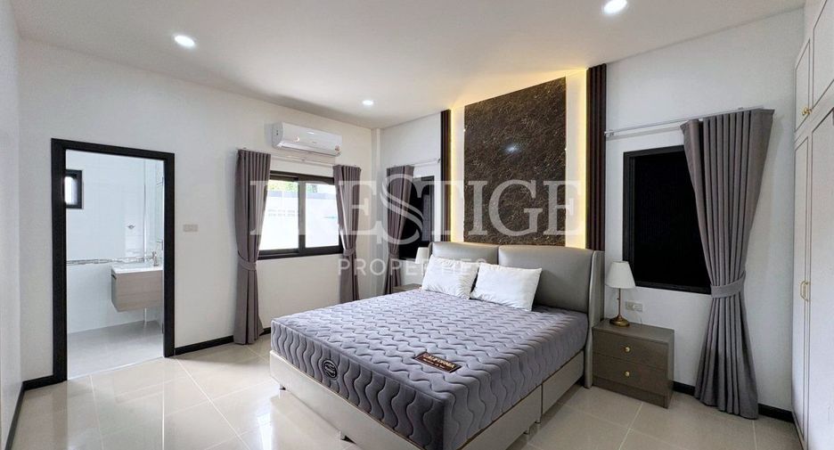 For sale 4 bedrooms house in Bang Lamung, Chonburi